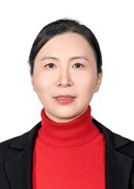 穿着黑色衣服的男人
描述已自动生成