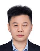 穿着西装的男孩
AI 生成的内容可能不正确。